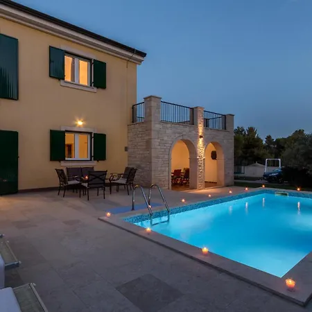 Casa vacanze Awesome In With Sauna