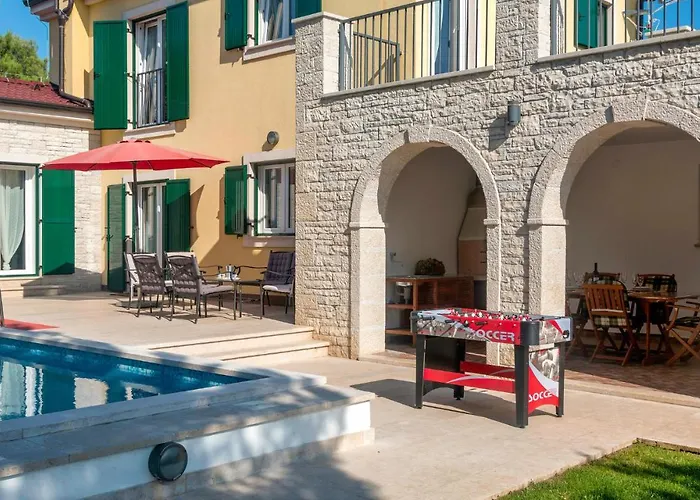 Prázdninový dům Cozy In With Sauna