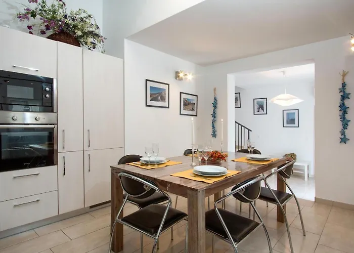 Cozy In With Sauna 메덜린