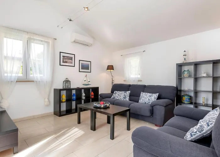 Cozy In With Sauna 펜션 *